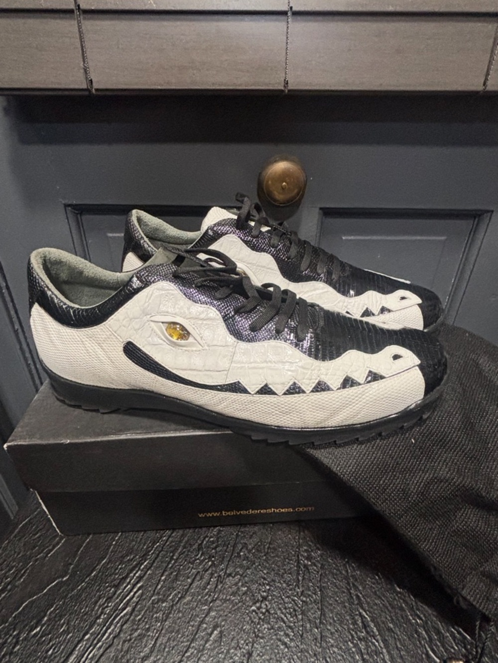 Belvedere Men’s White & Black Croc-Texture Low-Top Sneaker